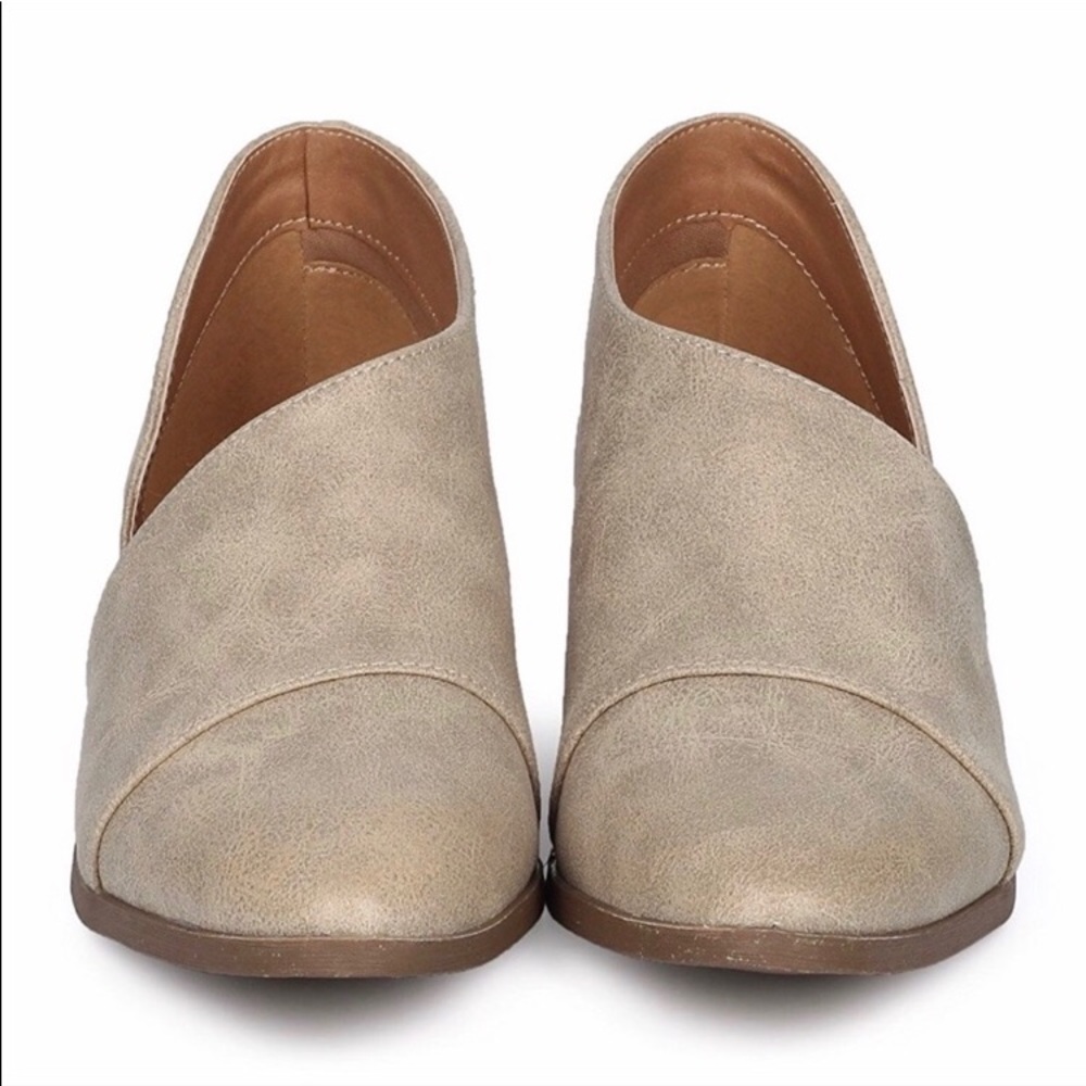 Open shank flat